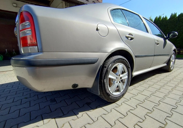 Skoda Octavia cena 23300 przebieg: 167480, rok produkcji 2010 z Wisła małe 232